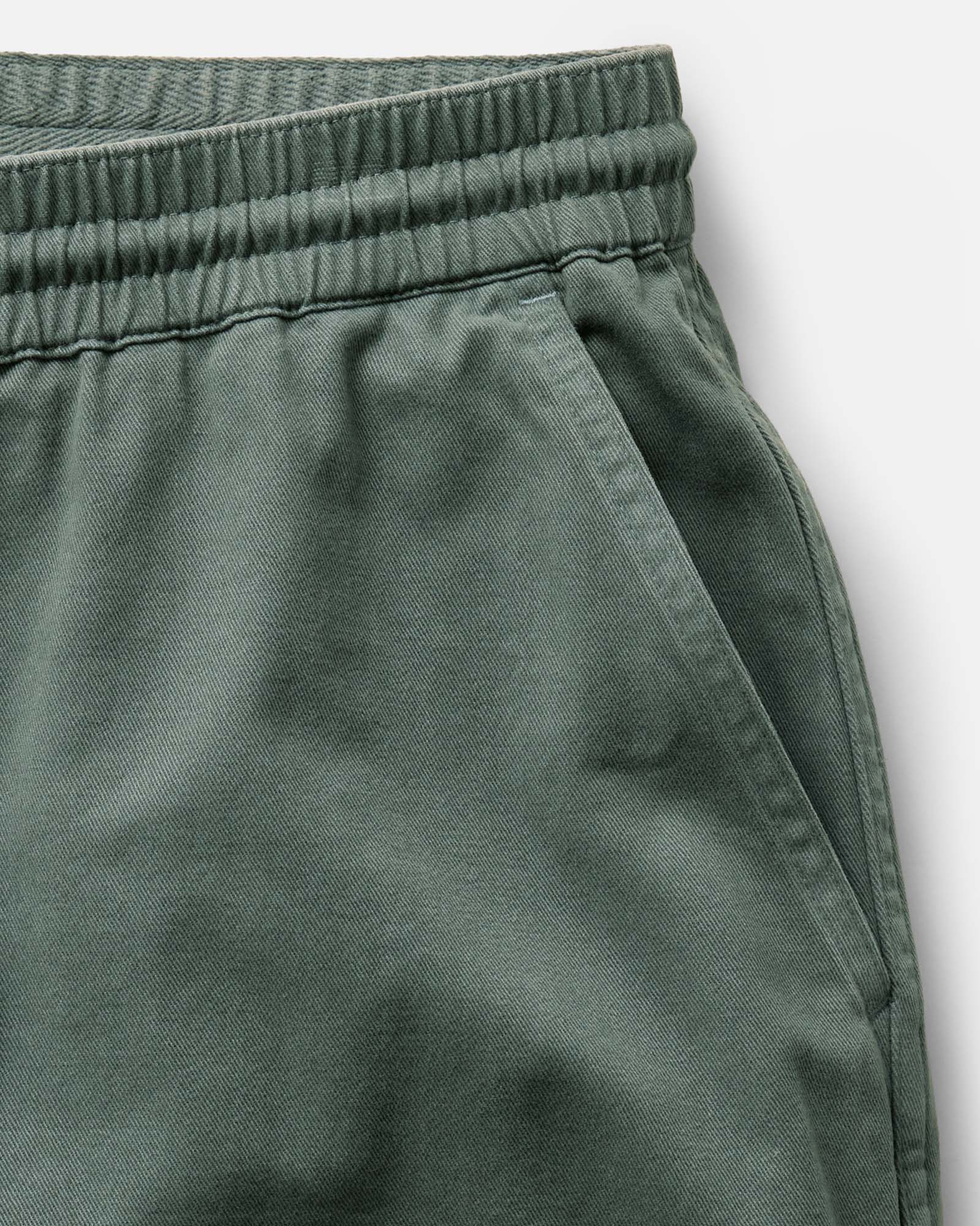 The Apres Short in Organic Deep Sea Foundation Twill