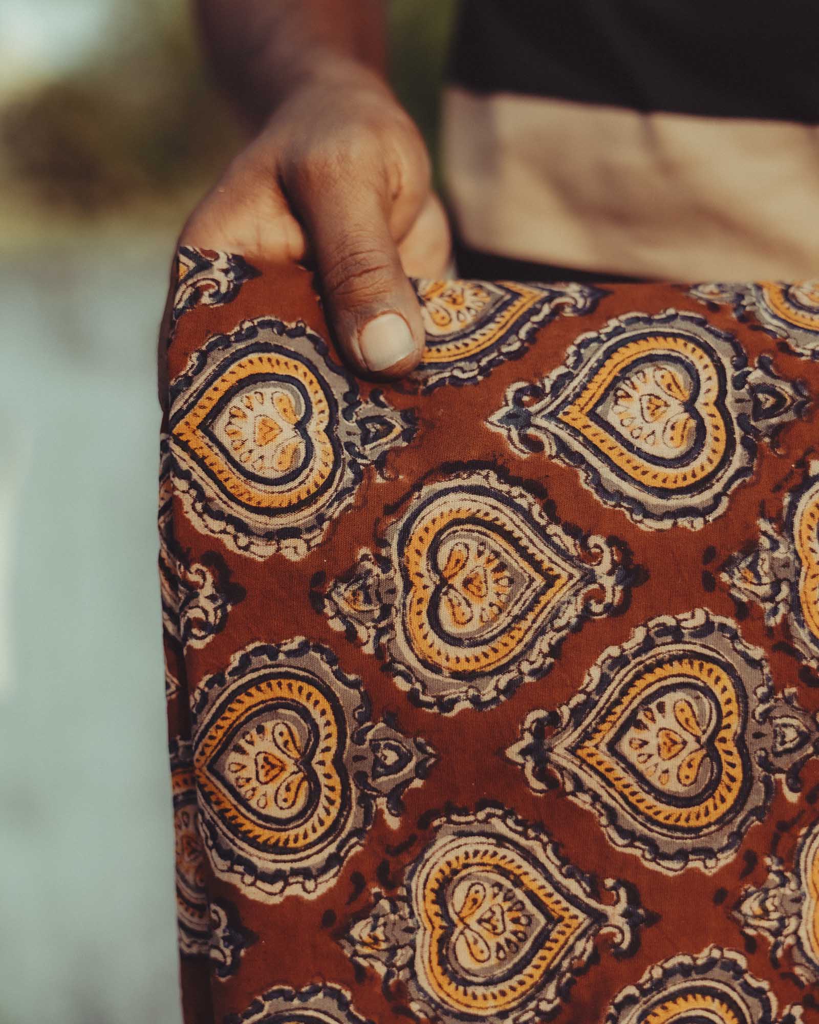 The Hawthorne Shirt in Sangria Block Print